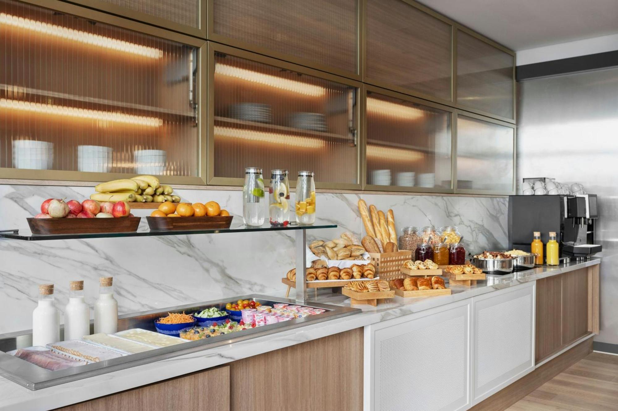 Courtyard By Marriott Biel Bienne Hotel Eksteriør billede