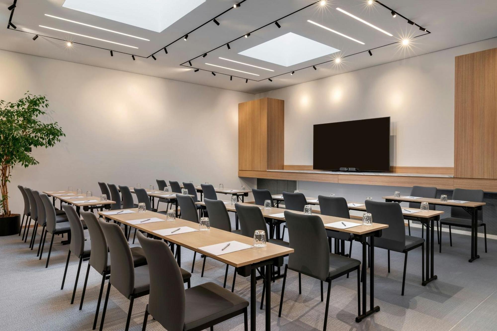 Courtyard By Marriott Biel Bienne Hotel Eksteriør billede