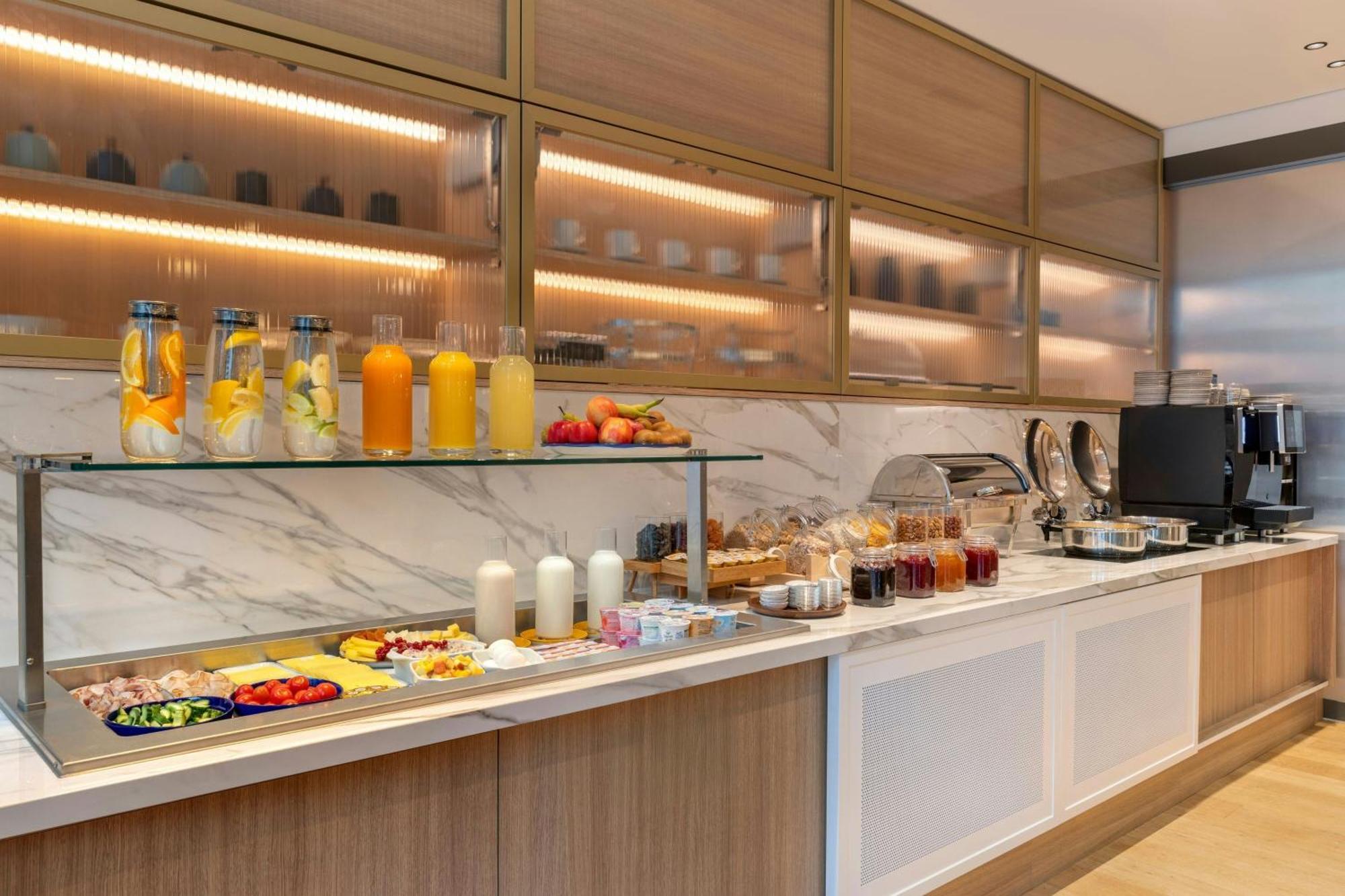 Courtyard By Marriott Biel Bienne Hotel Eksteriør billede